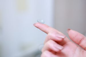 La myopie peut être corrigée par des lentilles de contact ?